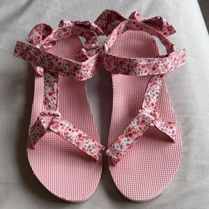 Time and Tru Pink Floral Sandals